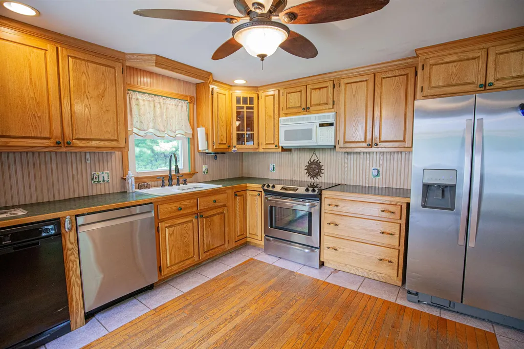 178 Warner Hill Road Derry NH 03038
