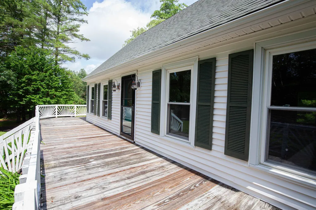 178 Warner Hill Road Derry NH 03038