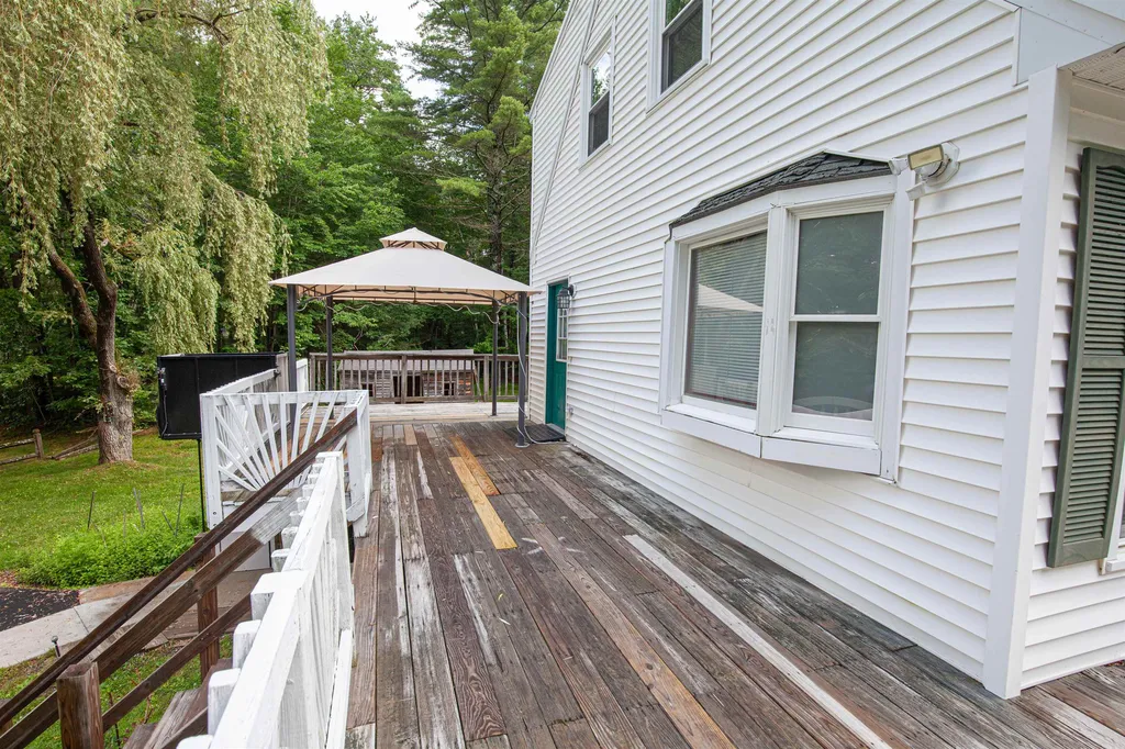 178 Warner Hill Road Derry NH 03038