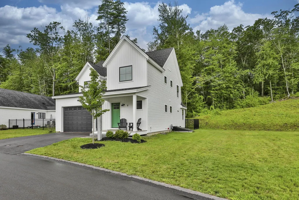 9 Pendleton Farms Lane Amherst NH 03031