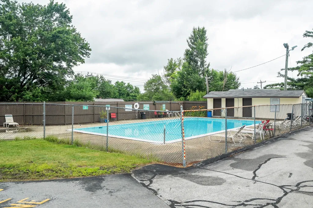 130 Mammoth Road Hooksett NH 03106