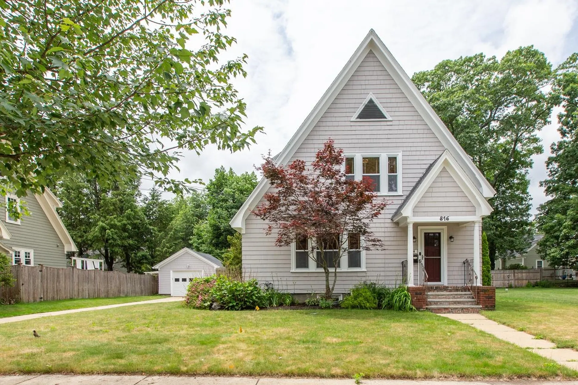 816 Maple Street Manchester NH 03104