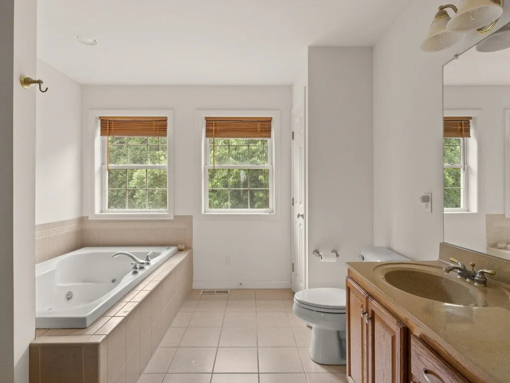 29 Dairy Lane South Burlington VT 05403