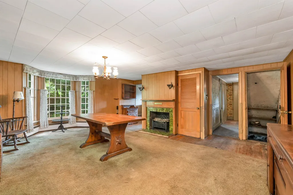 36 Concord Hill Road Pittsfield NH 03263