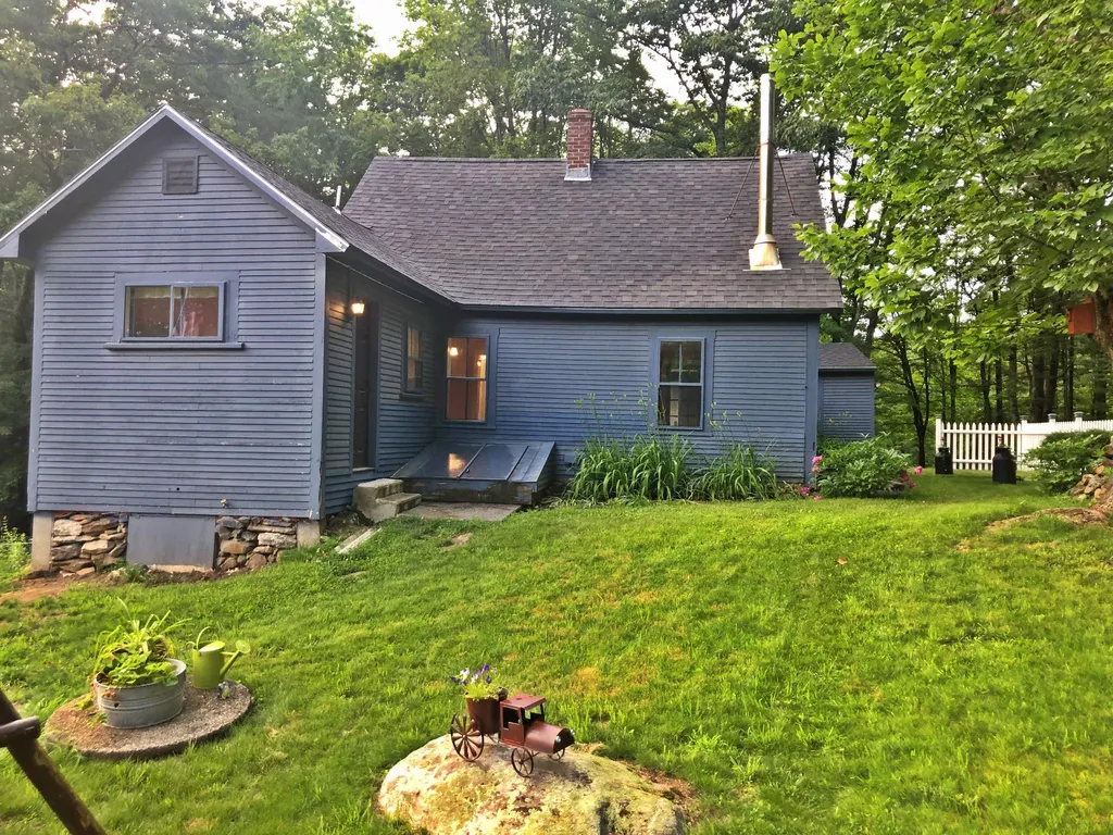 143 Old Troy Road Fitzwilliam NH 03447