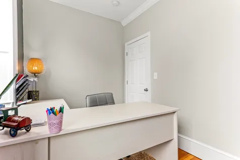 30 Rosedale Avenue Manchester NH 03103