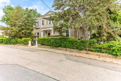 30 Rosedale Avenue Manchester NH 03103