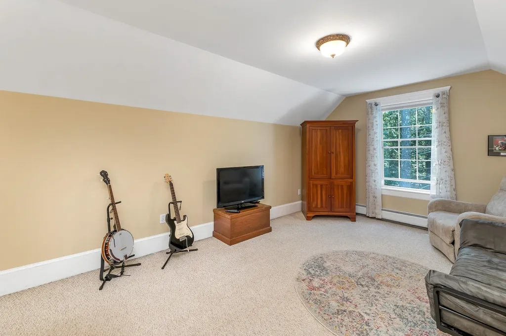 75 Newmarket Road Durham NH 03824