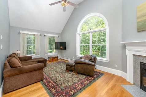 75 Newmarket Road Durham NH 03824