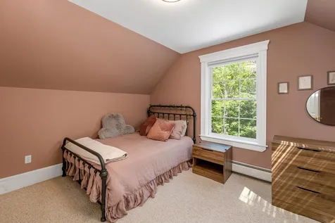 75 Newmarket Road Durham NH 03824