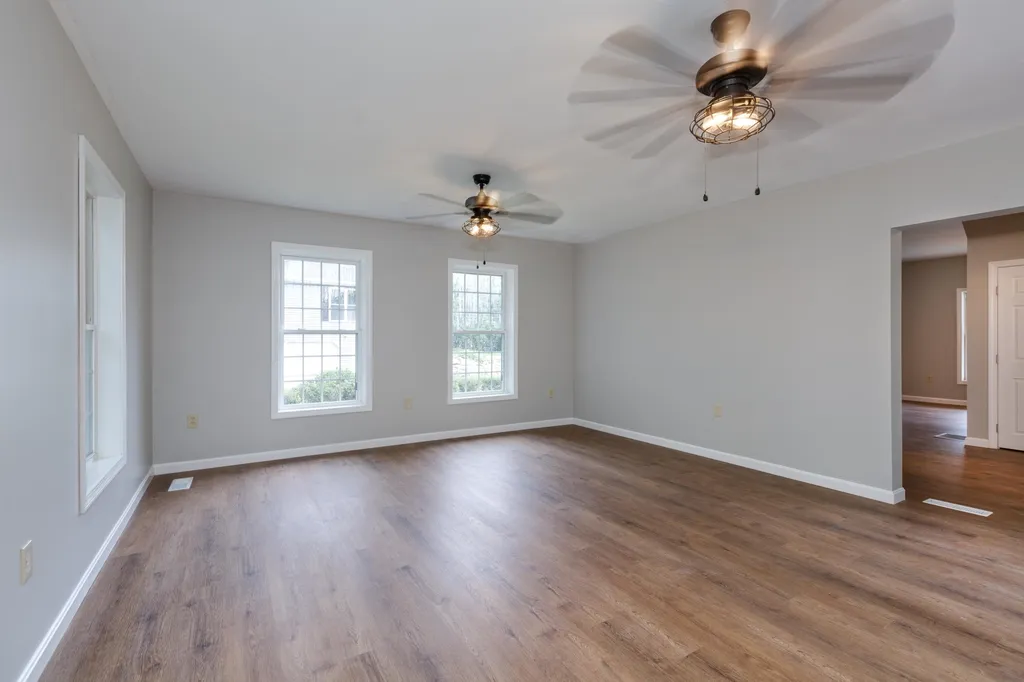 25 Wild Indigo Lane Manchester NH 03109