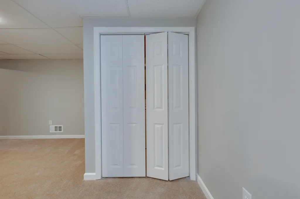 25 Wild Indigo Lane Manchester NH 03109