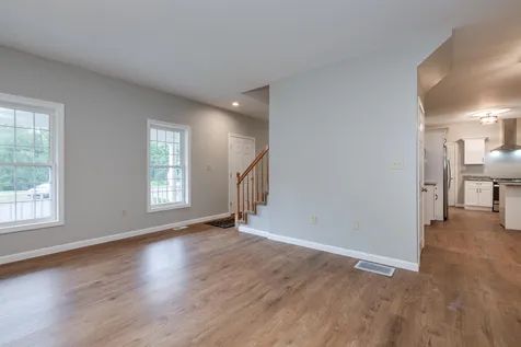 25 Wild Indigo Lane Manchester NH 03109