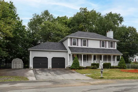 25 Wild Indigo Lane Manchester NH 03109