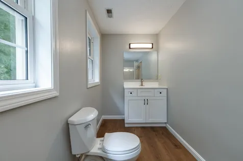 25 Wild Indigo Lane Manchester NH 03109
