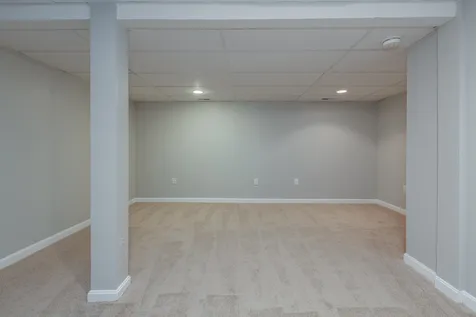 25 Wild Indigo Lane Manchester NH 03109
