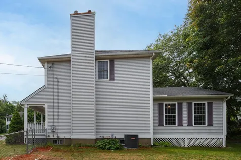 25 Wild Indigo Lane Manchester NH 03109