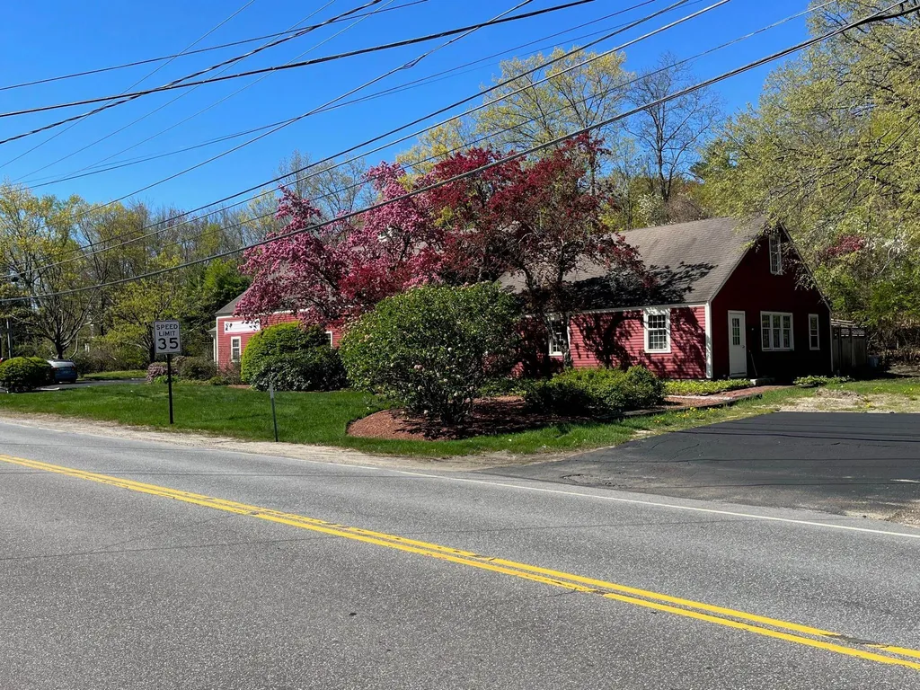 105 Ponemah Road Amherst NH 03031