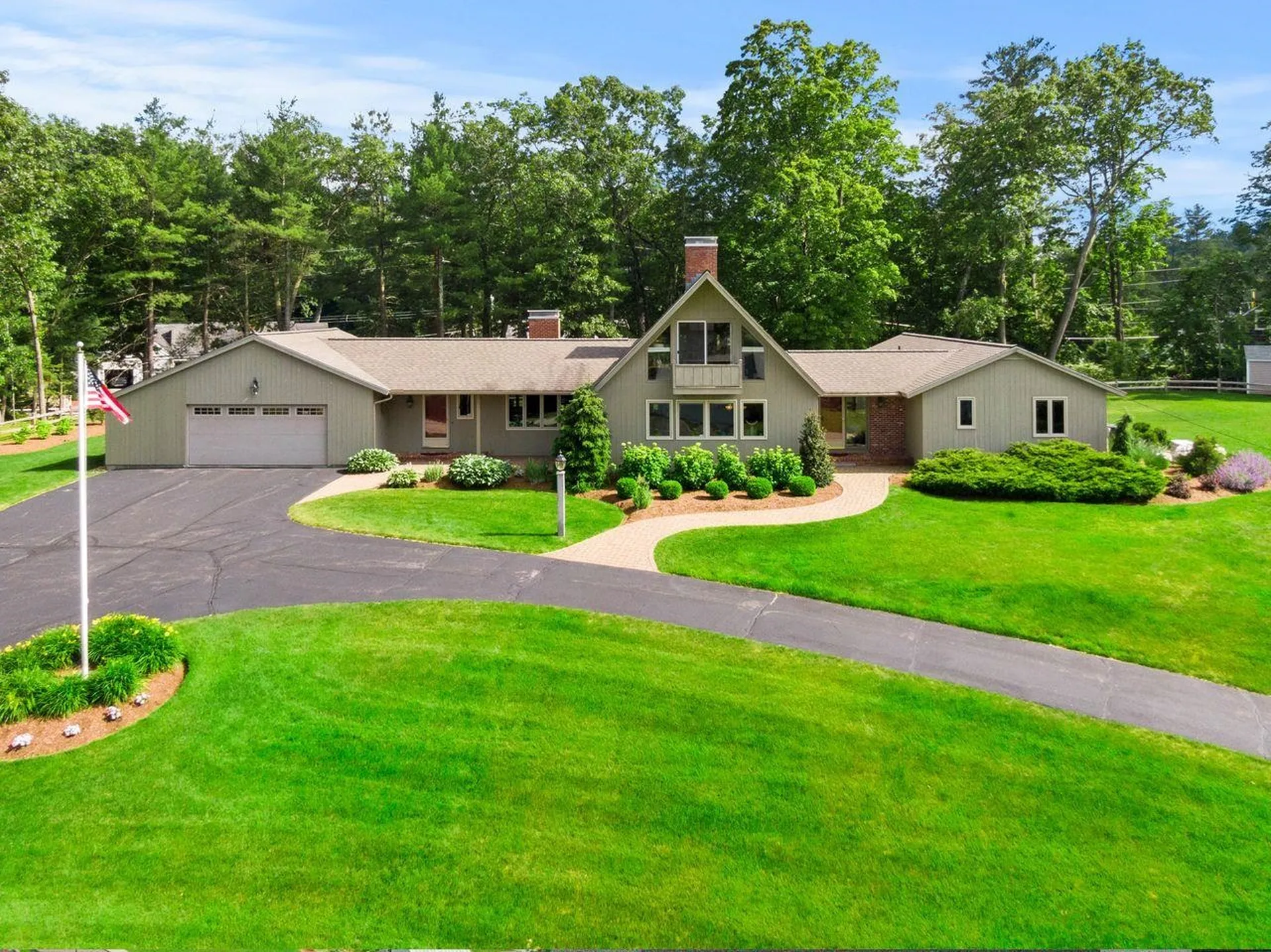 12 Anders Lane Nashua NH 03060