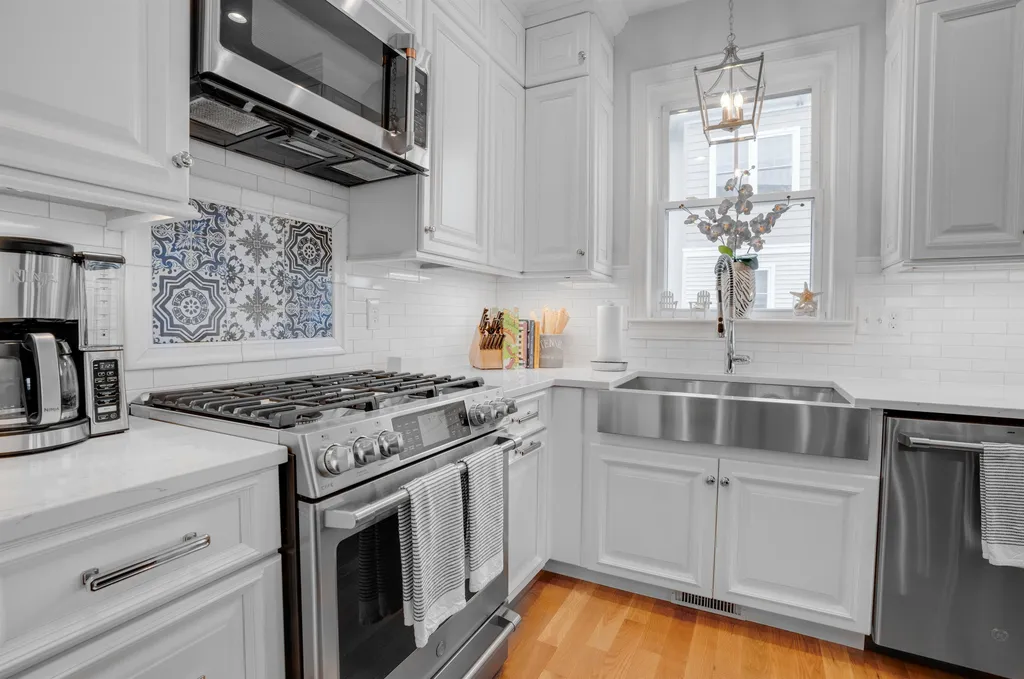 1 Cortona Way Salem NH 03079