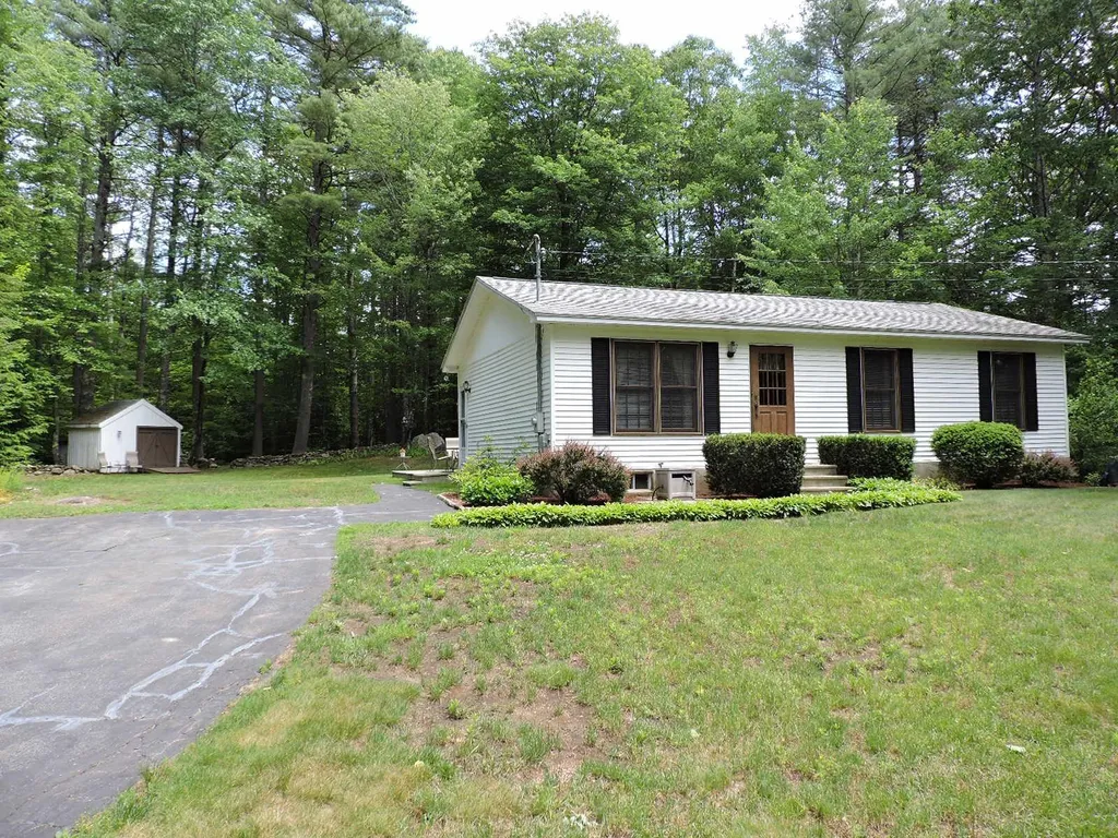 62 Buzzell Hill Road Weare NH 03281
