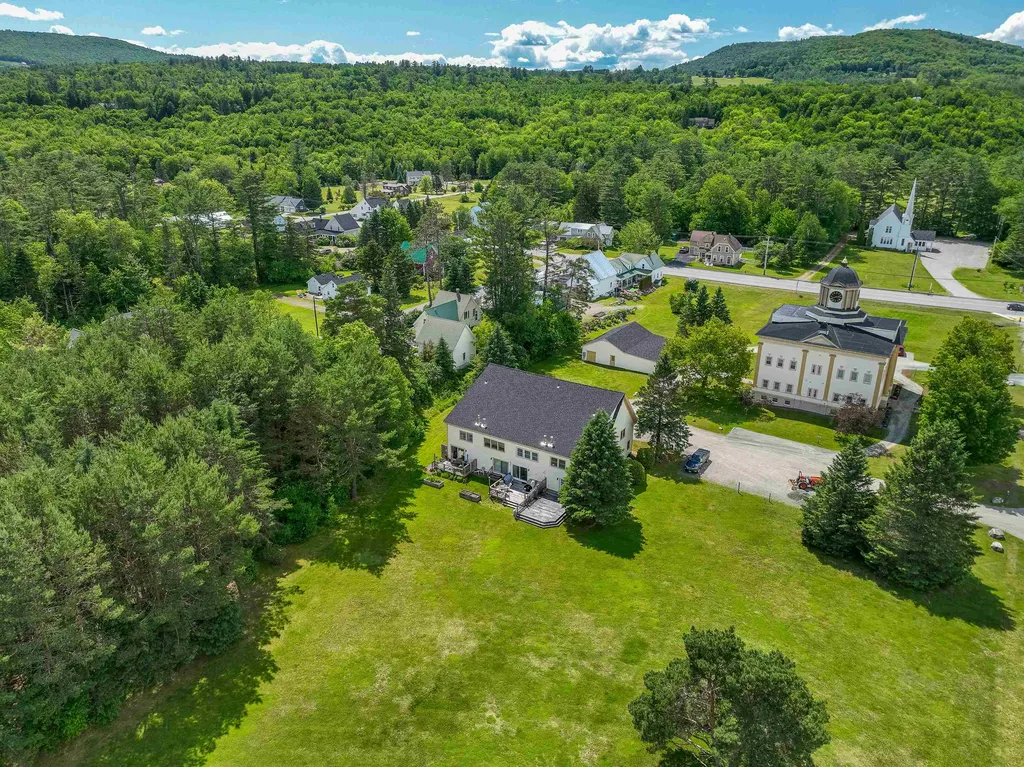 32 Academy Street Franconia NH 03580