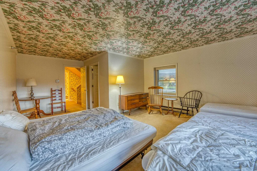 32 Academy Street Franconia NH 03580