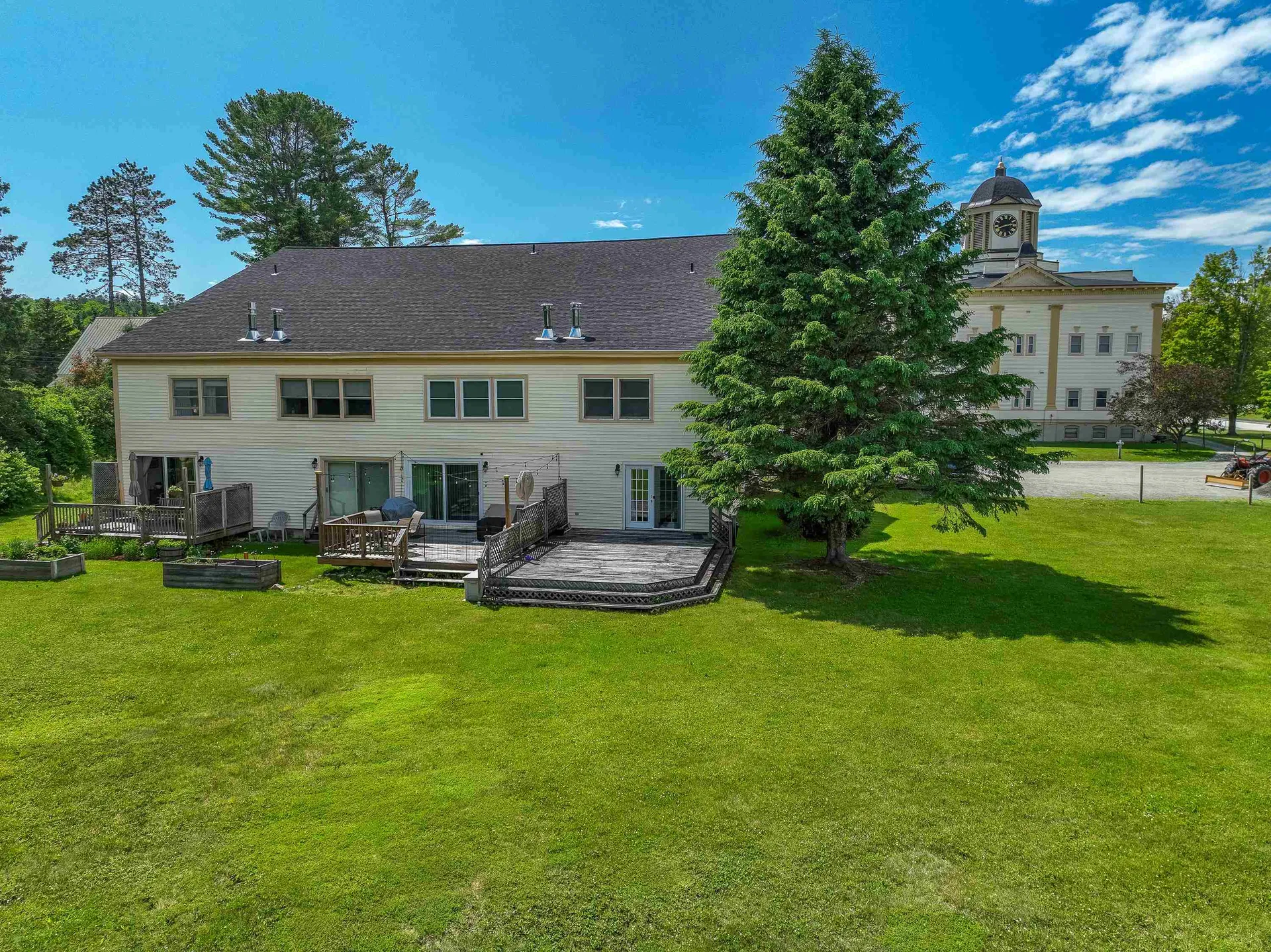 32 Academy Street Franconia NH 03580