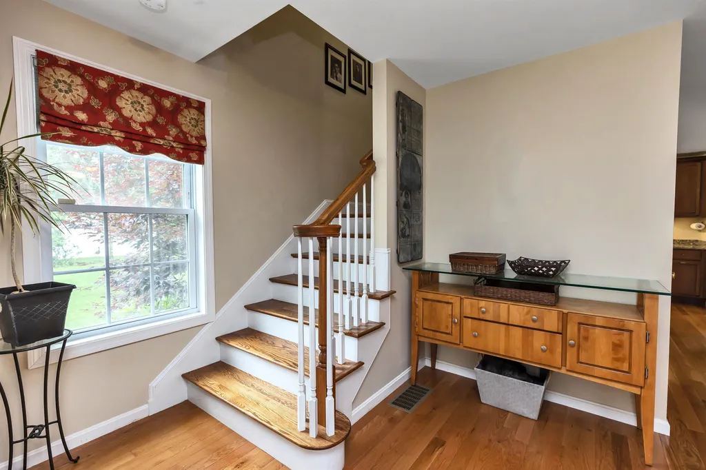 35 Pine Avenue Manchester NH 03103