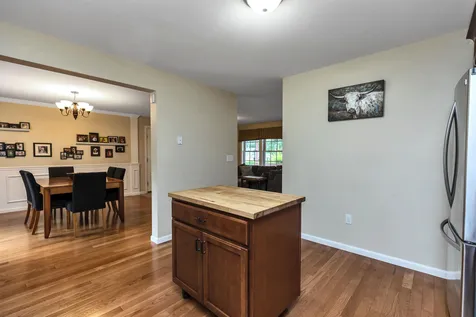 35 Pine Avenue Manchester NH 03103