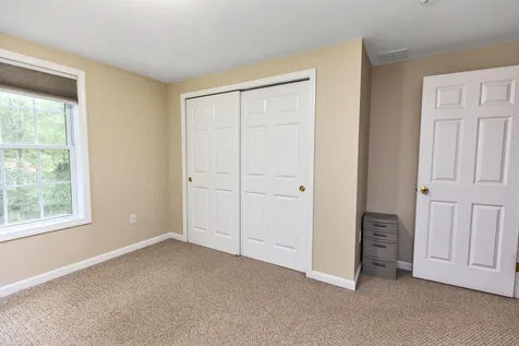 35 Pine Avenue Manchester NH 03103