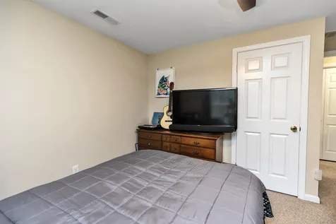 35 Pine Avenue Manchester NH 03103