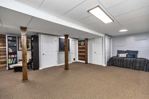 35 Pine Avenue Manchester NH 03103