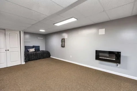 35 Pine Avenue Manchester NH 03103