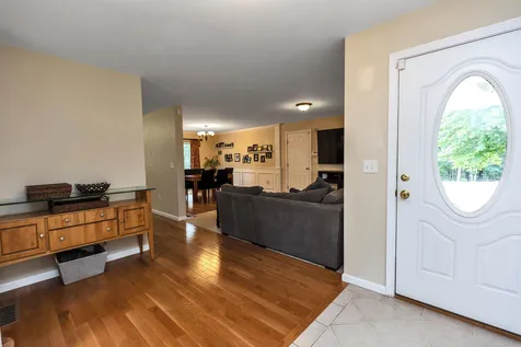 35 Pine Avenue Manchester NH 03103