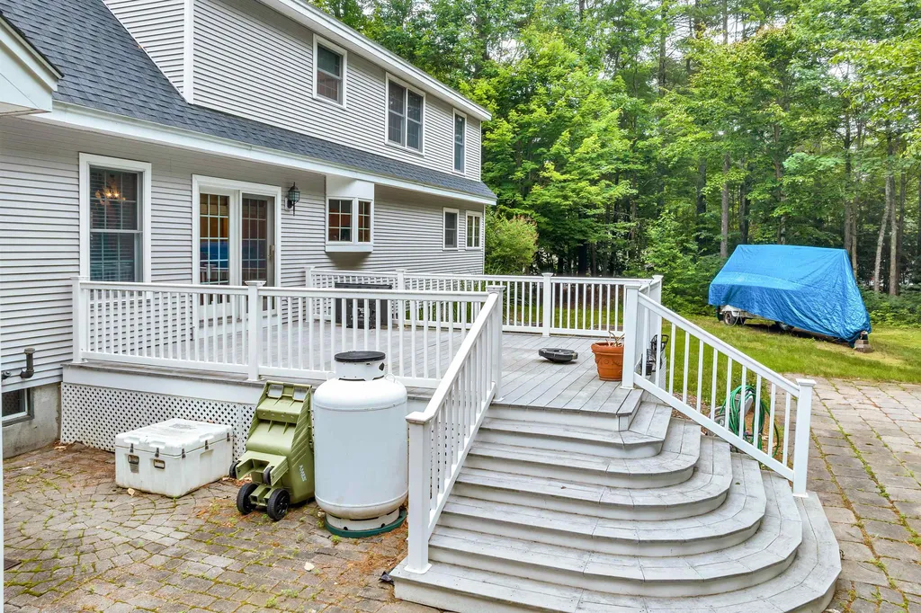8 Palomino Road Gilford NH 03249