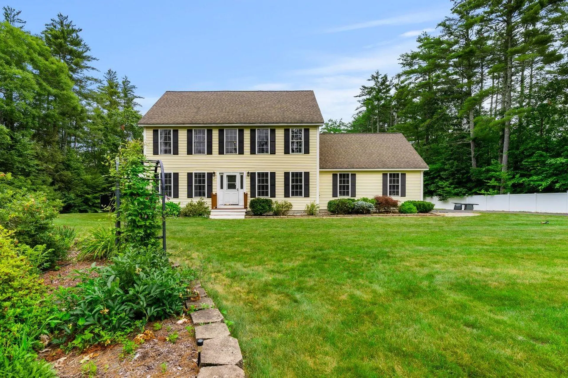 158 Hedding Road Epping NH 03042