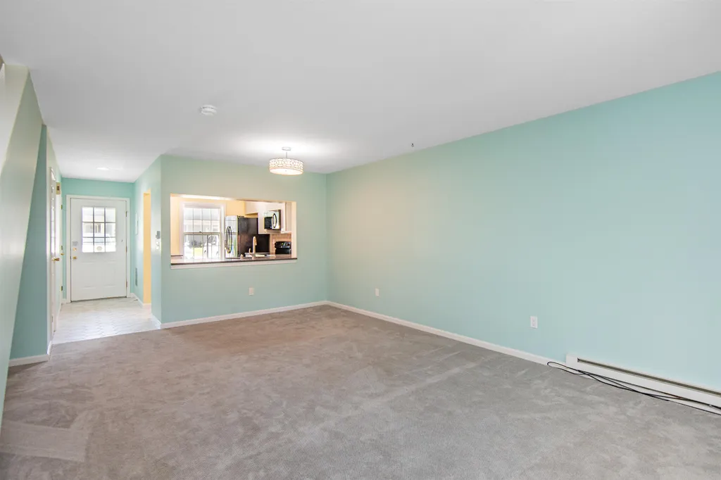 69 Pine Ledge Court Burlington VT 05401