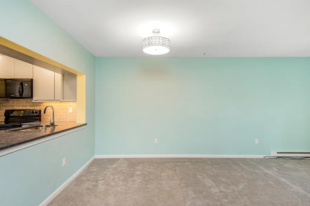 69 Pine Ledge Court Burlington VT 05401