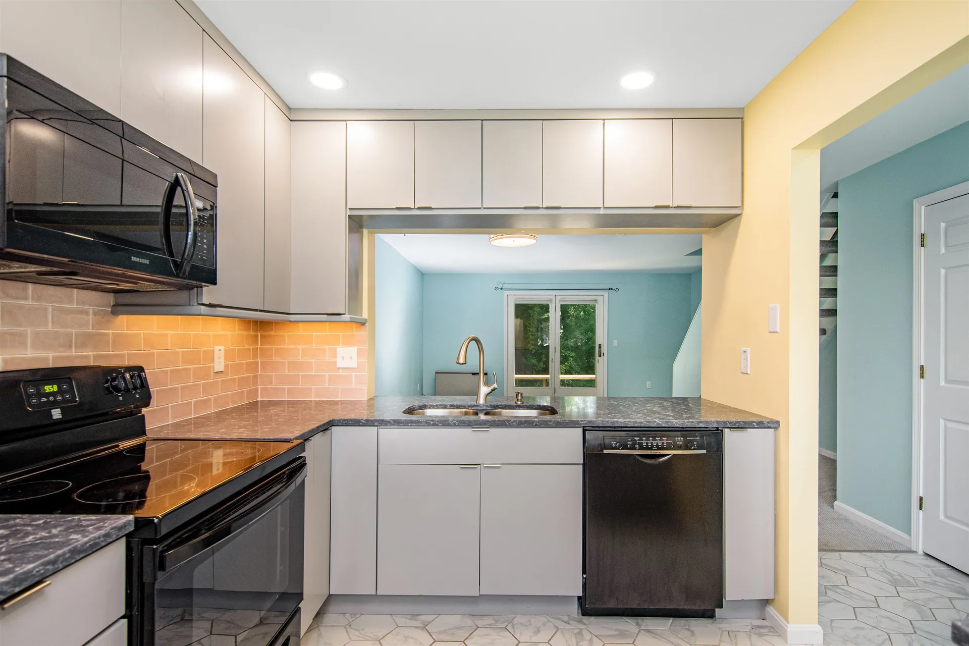 69 Pine Ledge Court Burlington VT 05401