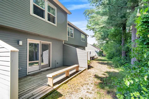 69 Pine Ledge Court Burlington VT 05401