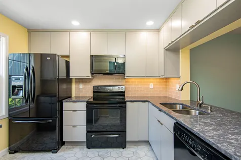 69 Pine Ledge Court Burlington VT 05401