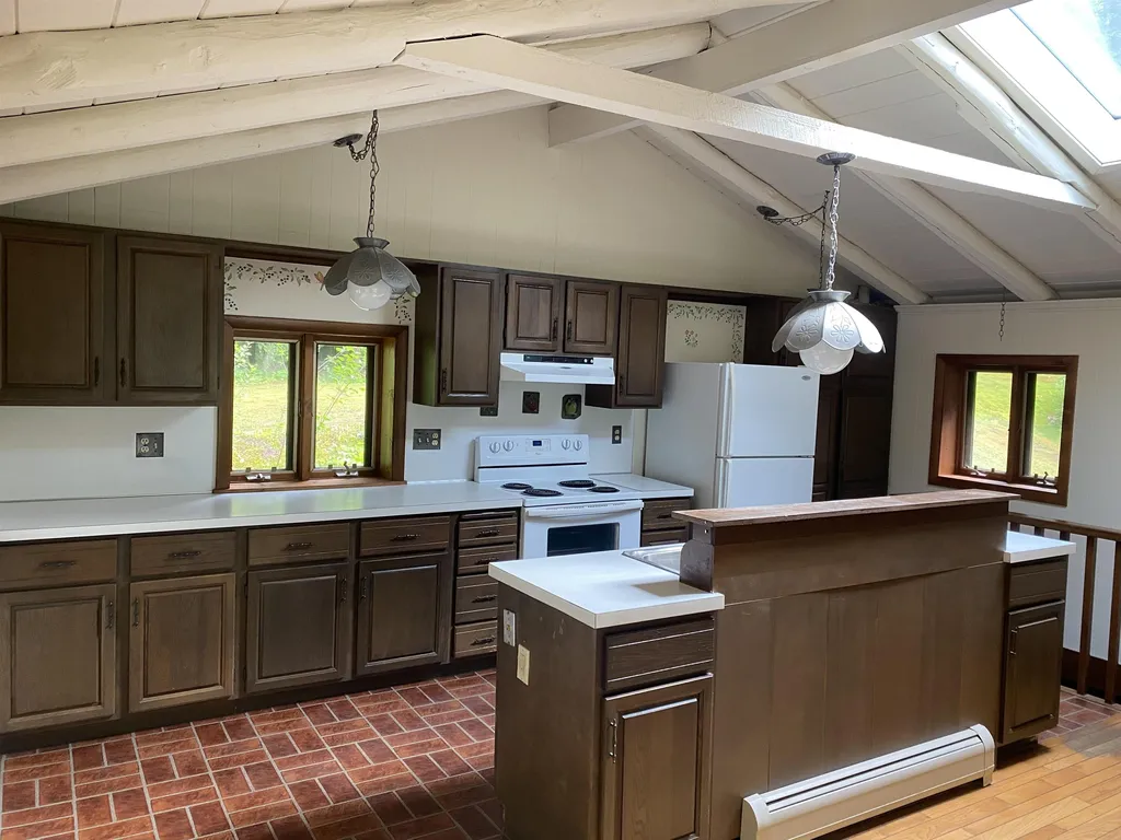 568 West River Road Brattleboro VT 05301