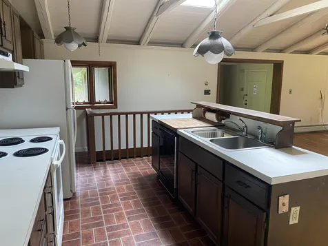 568 West River Road Brattleboro VT 05301