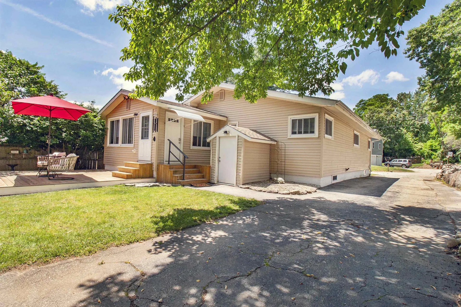 131 Bailey Avenue Manchester NH 03104