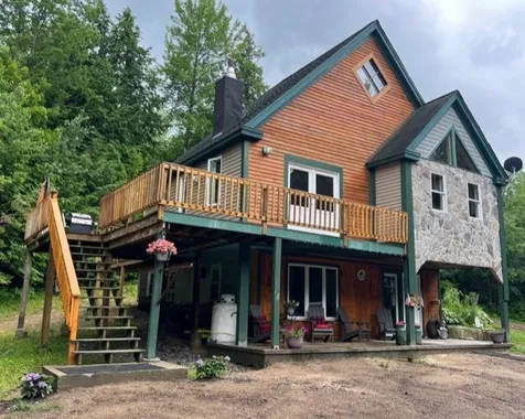 99 H Street Conway NH 03818