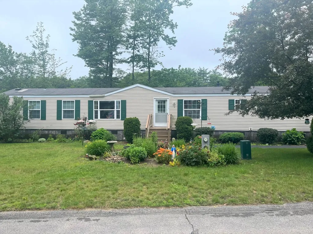 6 S Fuchsia Drive Rochester NH 03867