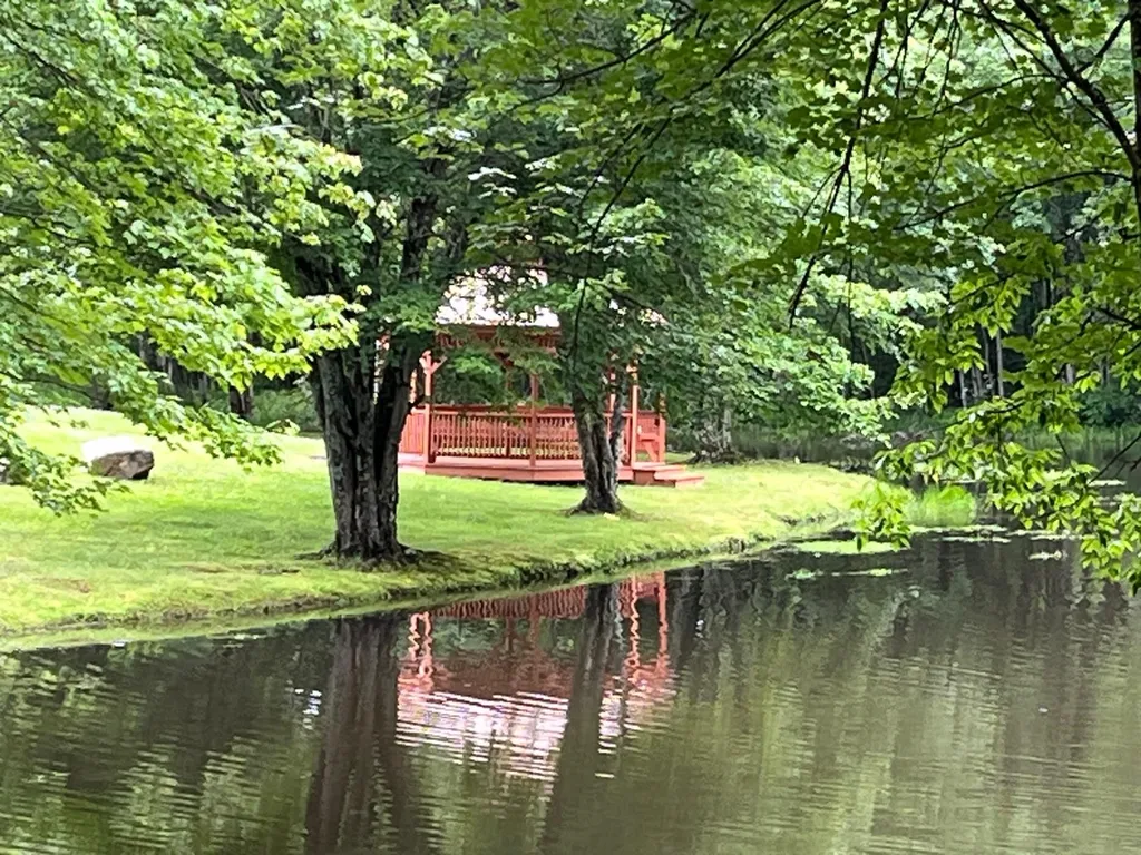 6 S Fuchsia Drive Rochester NH 03867