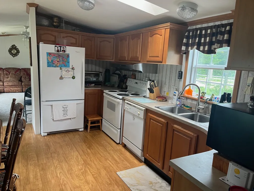 6 S Fuchsia Drive Rochester NH 03867