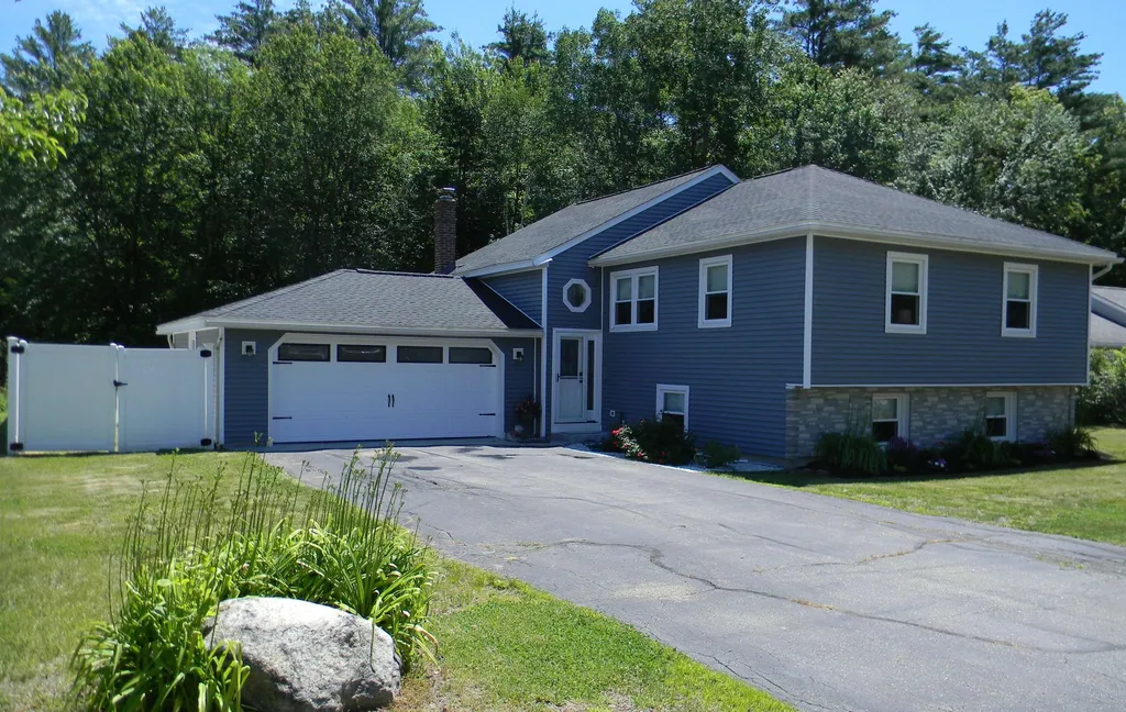 27 Leigh Court Laconia NH 03246